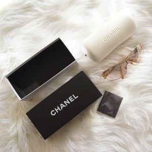 CHANEL Gorgeous Gold Trim Sunglasses with Cs Logo